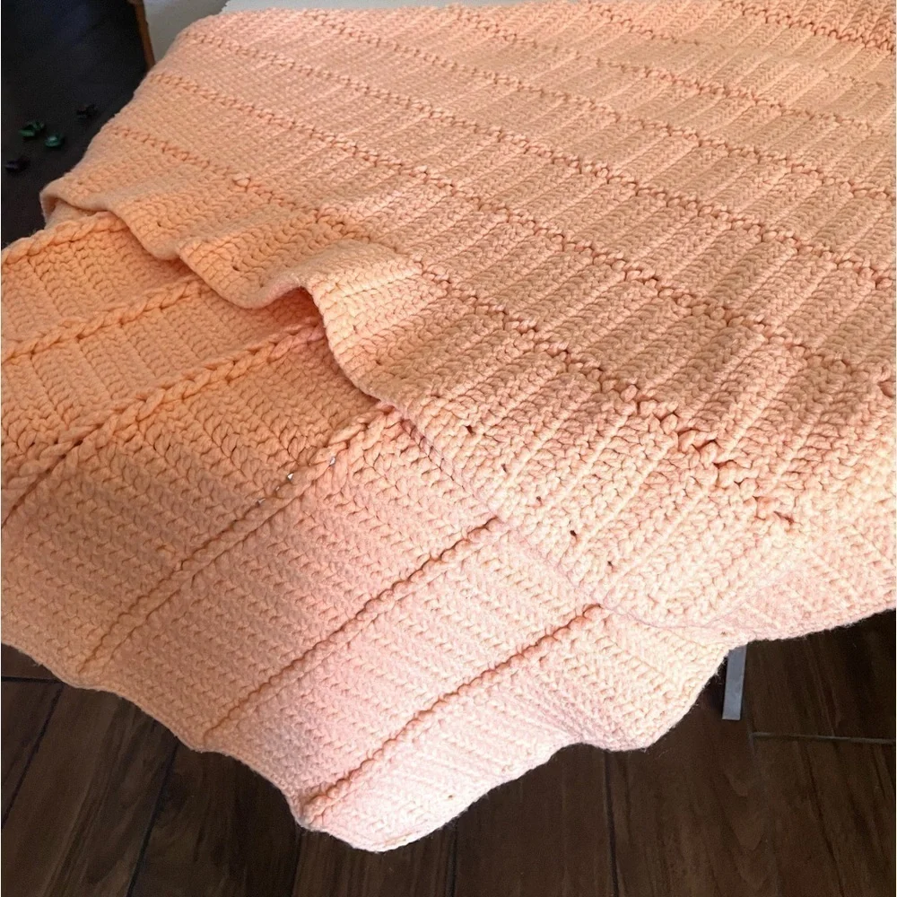 HANDMADE knitted peach Afghan granny square blanket